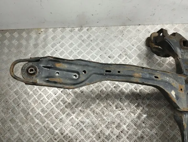 Chrysler Voyager 2008 Voorste Hulpframe OEM AMD83066 image 7