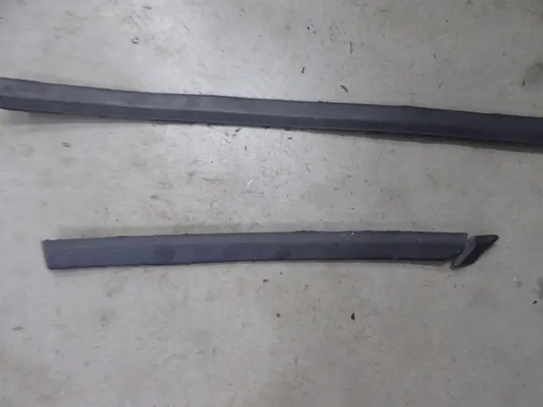 Door Trim Mouldings Left Side Complete Golf III 92-97 image 4