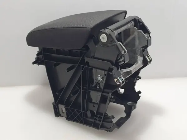 OEM 5G0864207F Keskikonsolin käsinoja VW Golf VII:lle image 7