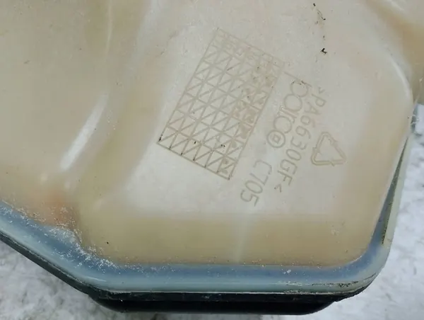 Depósito de expansión Maserati Ghibli Europa C705 image 5