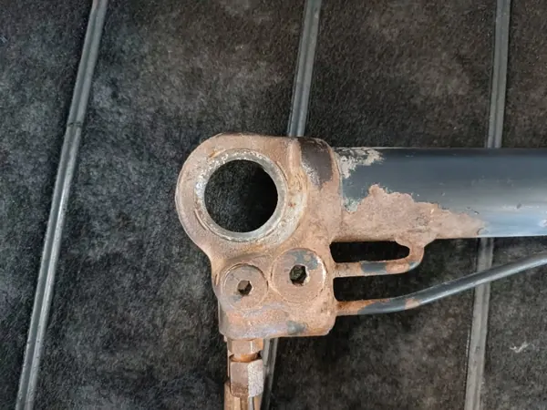 Vérin de basculement cabine OEM SIŁOWNIK KABINY MAN image 4