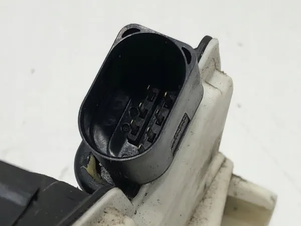 Framvänster Dörrlås VW CC B7 Coupé 5N1837015D 11-16 image 3