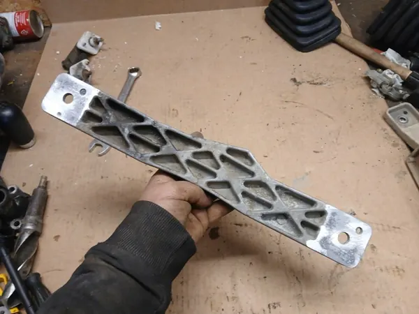 Suzuki Jimny 1.3 Overbrengingskaststeun OEM image 6