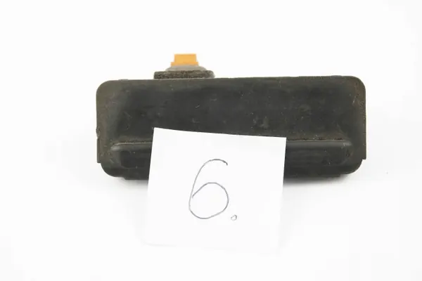 Micro-interrupteur coffre droit d'occasion OEM 8D0827566B Audi A4 B5 image 4