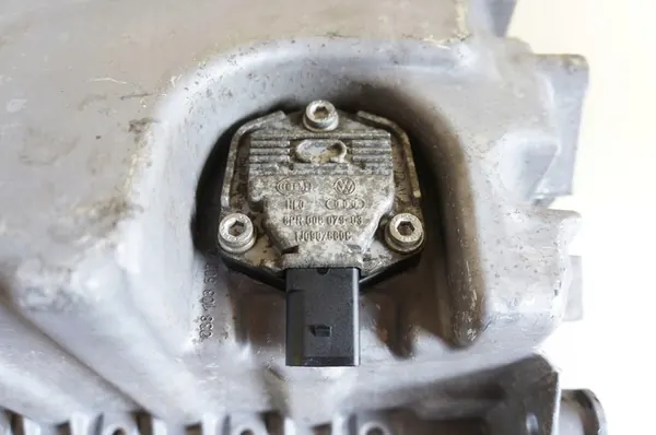 Volkswagen OE Oljetank 038103603AD image 6