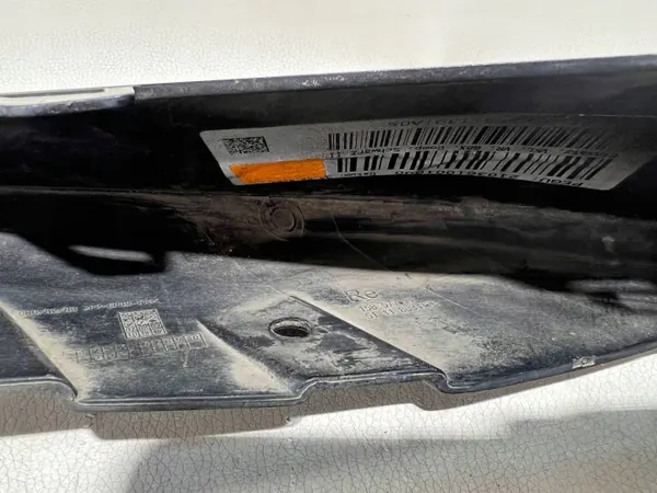 OEM 8084178 Voorbumper Spoiler Rechts BMW M3/M4 image 6