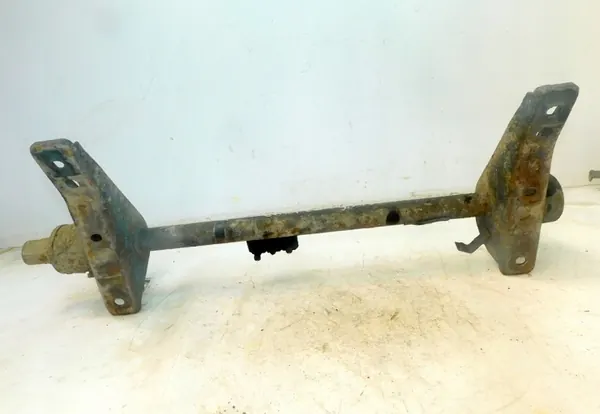 Ohjaamon kiinnike OEM 11 Mitsubishi Canter 3.3 TD:lle image 7