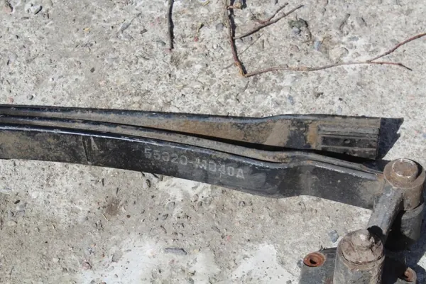 Hinterfeder OEM 55020-MB40A für Nissan Cabstar 2.5 Dci image 3