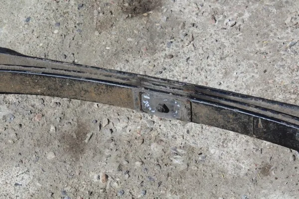 Hinterfeder OEM 55020-MB40A für Nissan Cabstar 2.5 Dci image 4