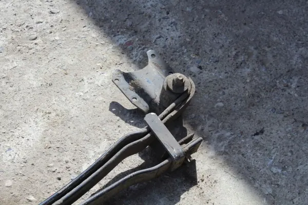 Hinterfeder OEM 55020-MB40A für Nissan Cabstar 2.5 Dci image 8