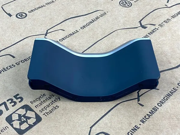 OEM 571864241 Insert de guantera para VW Tiguan III image 3