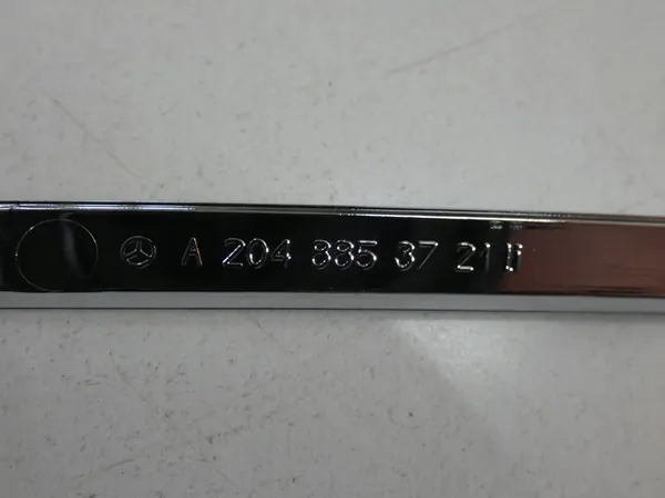 Listello Paraurti Cromato MERCEDES C-Class W-204 Anteriore image 7