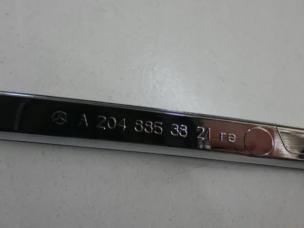 Listello Paraurti Cromato MERCEDES C-Class W-204 Anteriore image 8