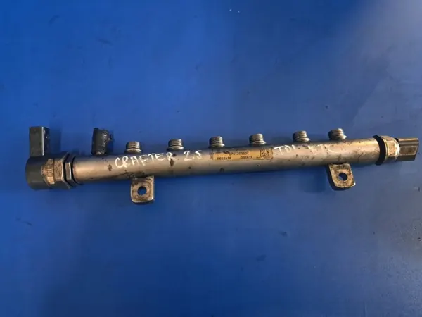 Rampe d'injection OEM 076130093C pour VW Crafter 2.5 TDI image 2