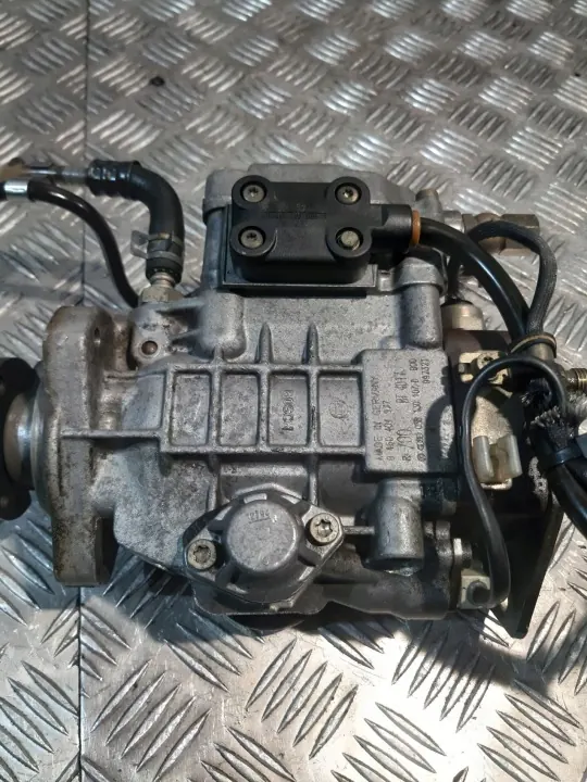VW Golf IV 1.9 TDI insprutningspump OEM 0460404977 image 5