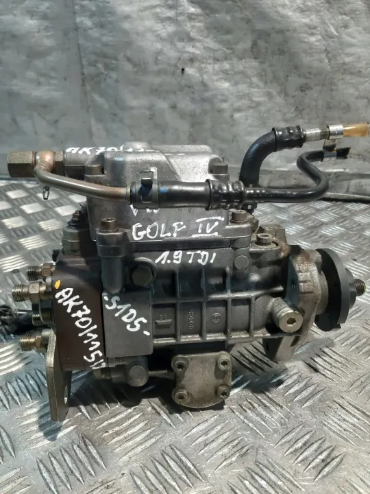 VW Golf IV 1.9 TDI insprutningspump OEM 0460404977 image 6
