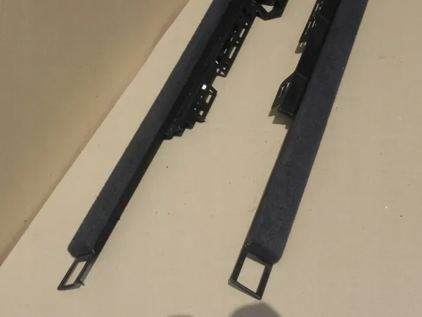 Guide Rail Coffre Audi A4 B9 Break OEM 8W9861828E image 3