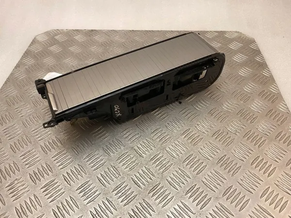 Suporte de Copos Volvo XC90 OEM 31389958 Painel image 2