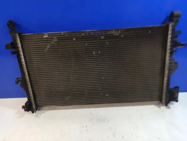 Vattenkylare Saab 9-5 2011 OEM 13241726 image 2