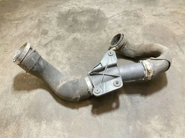 Intercoolerpijp OEM 8K0145673E voor Audi A5 Cabrio image 2