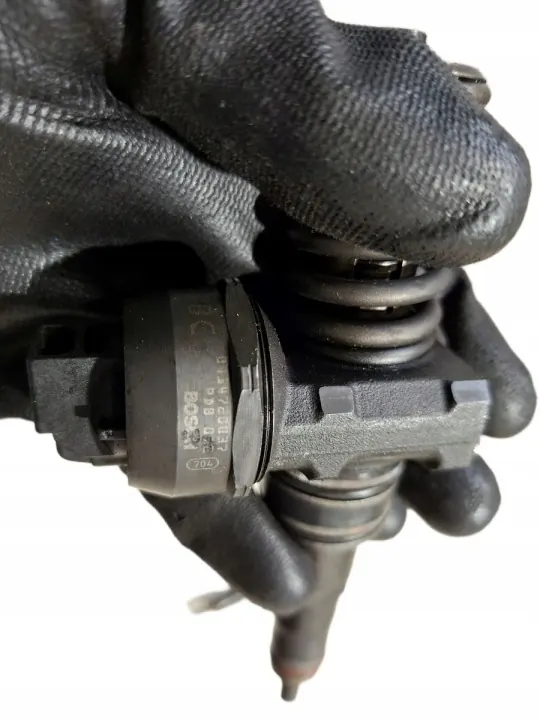 Pumpe-Düse 038130073AJ 0414720037 Audi A3 1.9 TDI image 4
