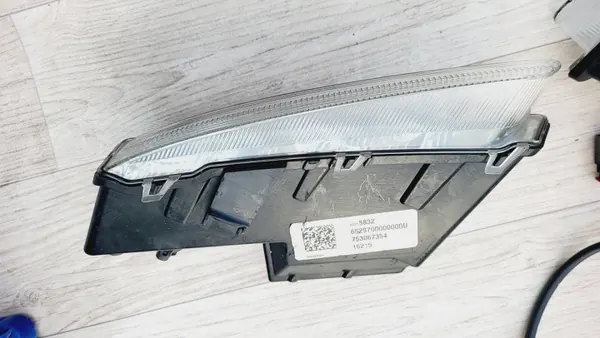 Luzes DRL OEM 92278833/92278832 para Holden Commodore 13-17 image 4