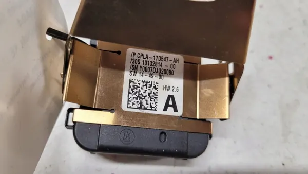 Sensor de sol Jaguar XE OEM CPLA17D547AH - Usado image 4