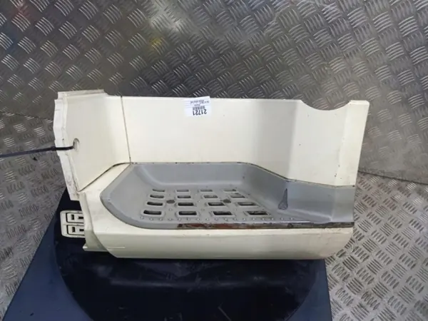 Marchepied gauche cabine DAF XF1 106 Euro 6 OEM 21721 image 2