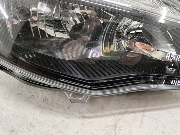 Oikea Ajovalo Opel Astra IV J 13297723 image 3