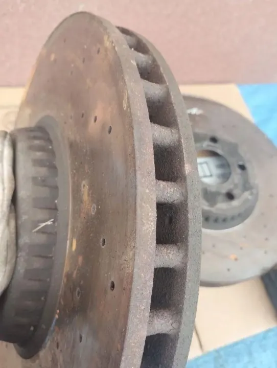 Mercedes W213 AMG Etujarrutuslevyt OEM 310126170803 image 5