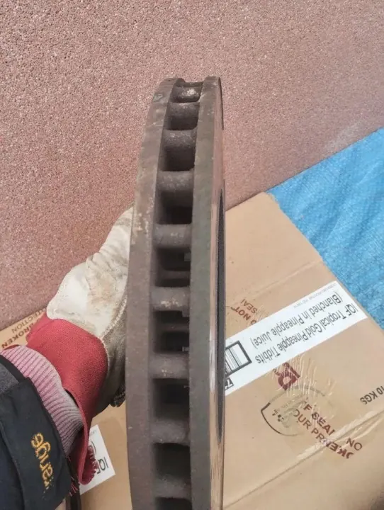 Mercedes W213 AMG Etujarrutuslevyt OEM 310126170803 image 7