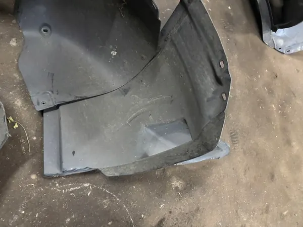 Right Front Wheel Arch VW Golf VI 1K5805978B image 2