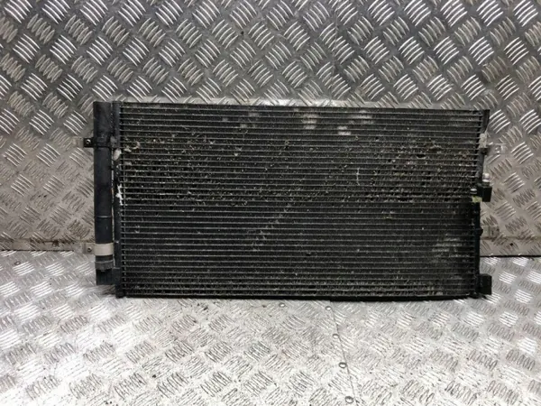 Condensador A/C OEM 8K0260401Q para Audi A4 B8 image 2