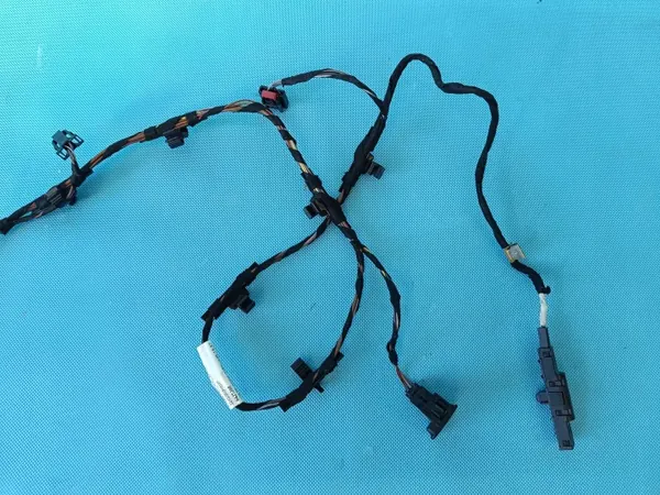 Harness OEM 3G0959831B para maletero VW Tiguan image 4