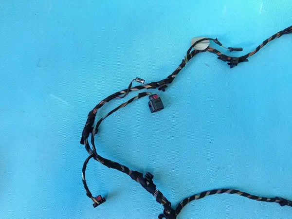 Harness OEM 3G0959831B para maletero VW Tiguan image 7