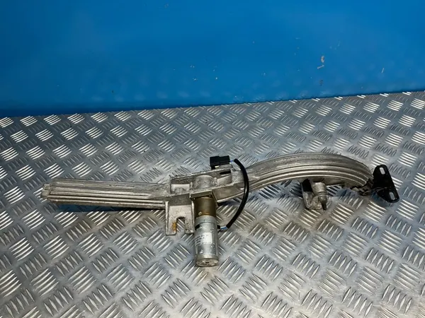 Lincoln Navigator II 03 Verrière Droite OEM 4L74-14B350-AB image 2