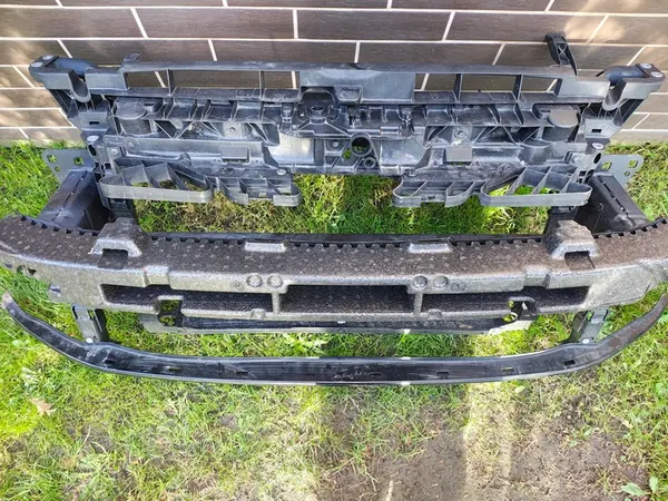 VW GOLF VIII 8 Refuerzo Frontal 5H0 image 2