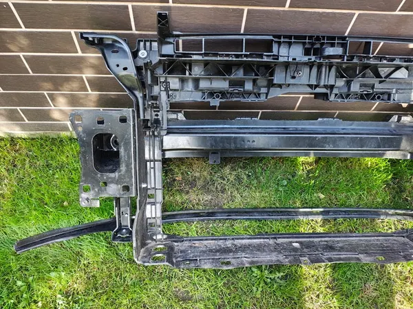 VW GOLF VIII 8 Refuerzo Frontal 5H0 image 9