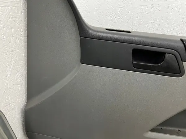 VW T5 Sähkölasi-Kitti Paneeleilla image 4