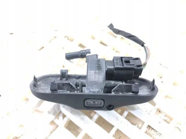 Vindrute Tvättmunstycke VW Passat B8 image 2