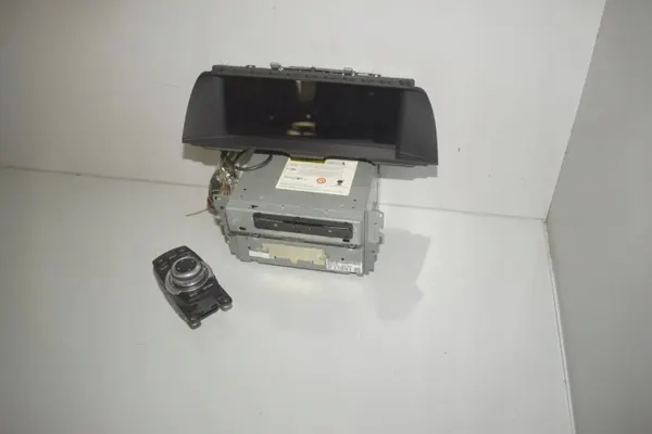 Écran de navigation OEM 9243897 pour BMW 5 F10 image 3