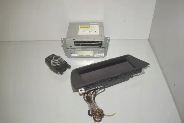 Écran de navigation OEM 9243897 pour BMW 5 F10 image 5