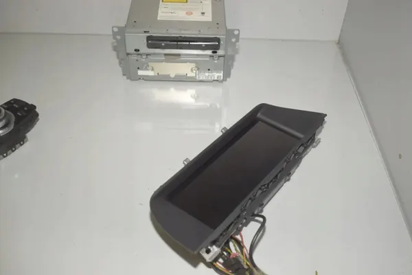 Écran de navigation OEM 9243897 pour BMW 5 F10 image 8