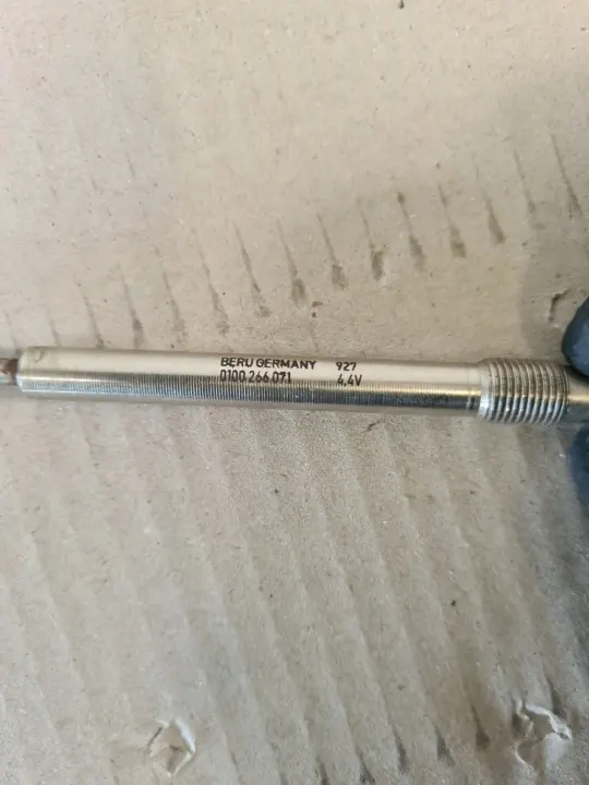 Ford OEM 1473356 hehkutulppa 2.0 TDCi DW10 image 3