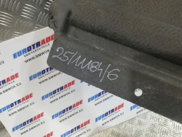 BMW OEM 9477802 Cubierta Inferior Derecha - Usado image 4