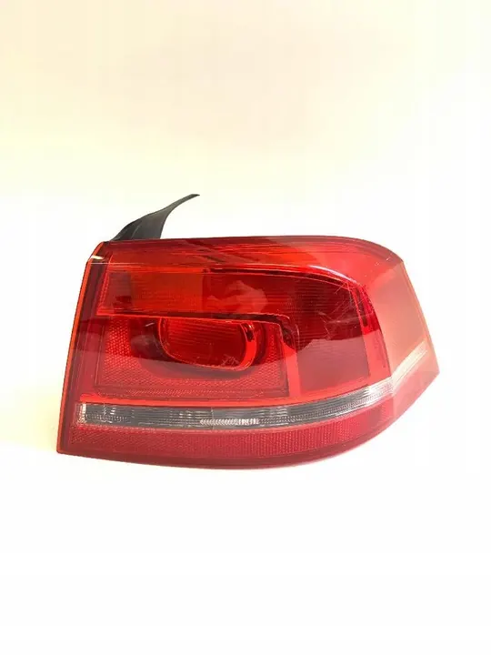 Lámpara trasera derecha VW PASSAT B7 3AE945096F image 2