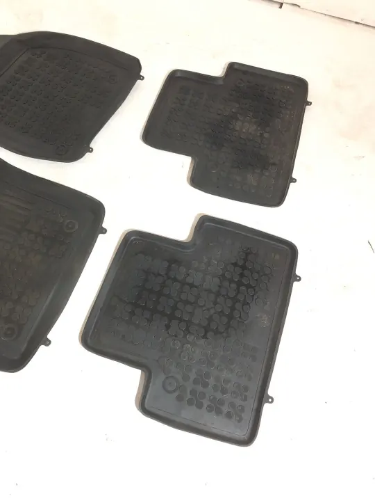 Tapis auto Volvo V50 OEM 39807168 - Occasion image 5