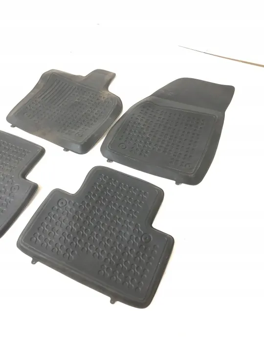 Tapis auto Volvo V50 OEM 39807168 - Occasion image 7