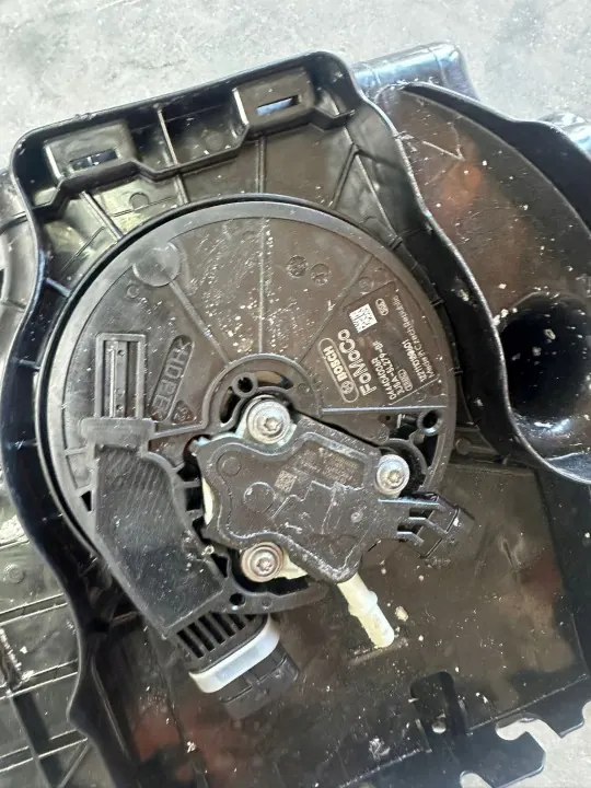 AdBlue-tank OEM KK31-5J228-AF voor Ford Transit image 5