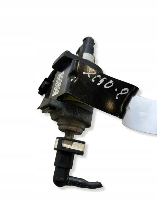 Volvo XC90 Bränslepump OEM 32130834 - Begagnad image 5
